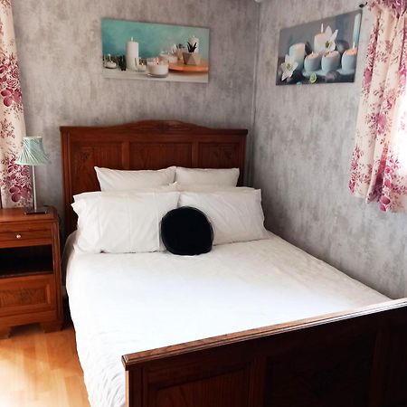 Country B&B Saint-Pierre-d'Eyraud Bagian luar foto
