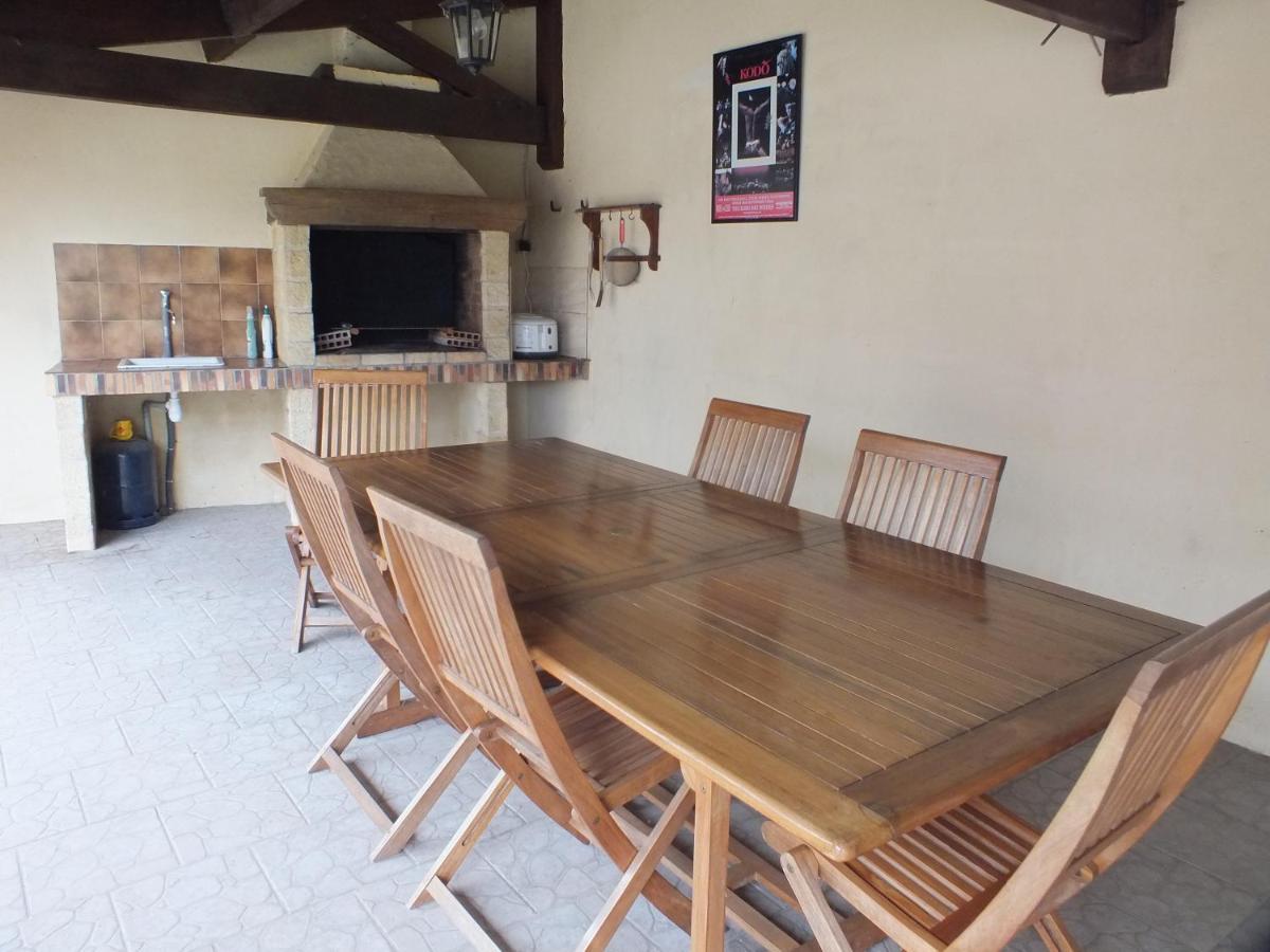 Country B&B Saint-Pierre-d'Eyraud Bagian luar foto
