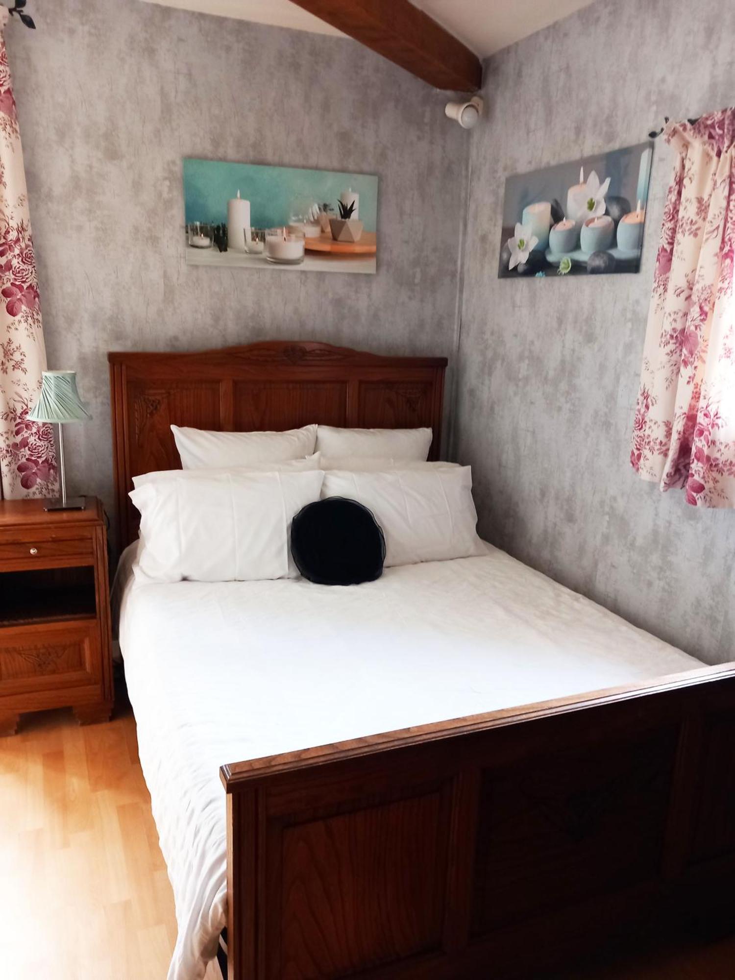 Country B&B Saint-Pierre-d'Eyraud Bagian luar foto